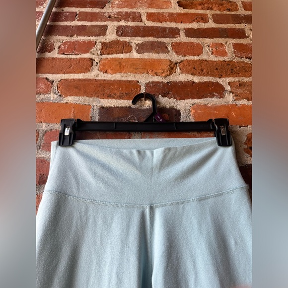 Old Navy Active Wear tank top and leggings bundle size, xl and large - Picture 7 of 9